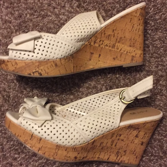 Sanders - Picture 2 of 2